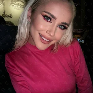 Dominique 6