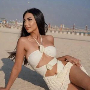 Ella 6