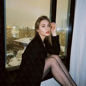 Holly 2