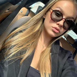 Janelle 4
